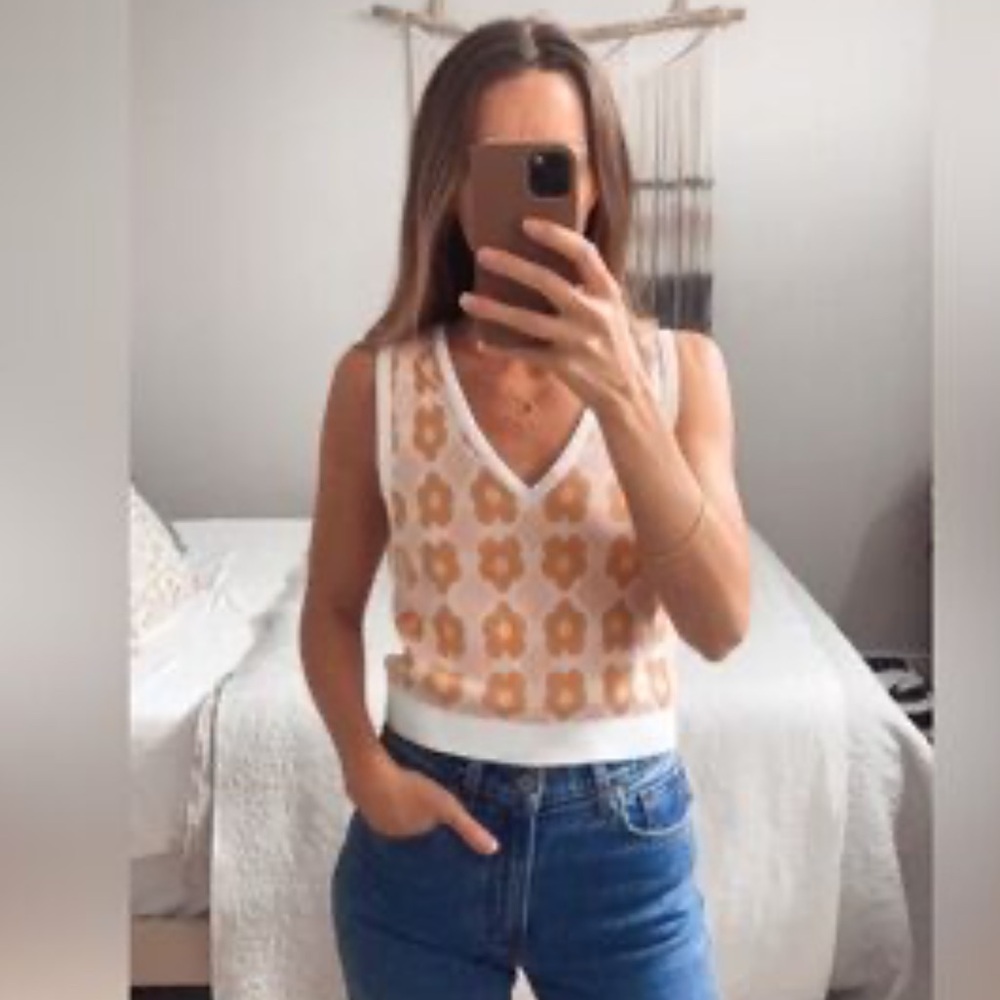 PacSun White and Orange‎ Knit Tank Size Medium